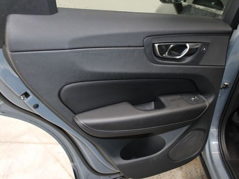 Used 2023 Volvo XC60 B6 Ultimate image 18