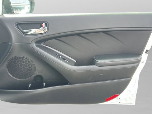 Used 2016 Kia Forte LX w/ LX Popular Plus Package FWD image 32