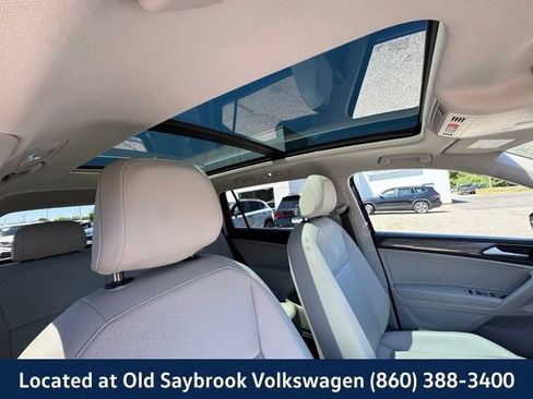Used 2023 Volkswagen Tiguan SE w/ Panoramic Sunroof Package AWD/4WD image 30