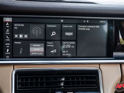 Used 2018 Porsche Panamera 4S AWD/4WD image 75