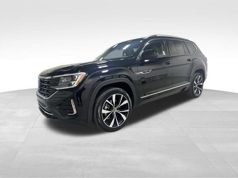 Certified 2024 Volkswagen Atlas SEL Premium R-Line image 10