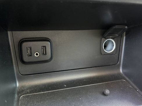 Used 2022 Chevrolet Colorado Z71 w/ Safety Package RWD image 20