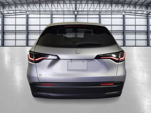 New 2027 Honda HR-V LX image 4