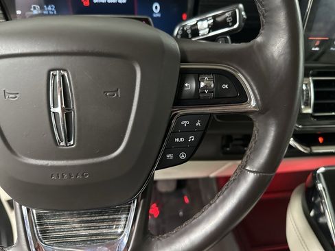 Used 2023 Lincoln Navigator Black Label image 17