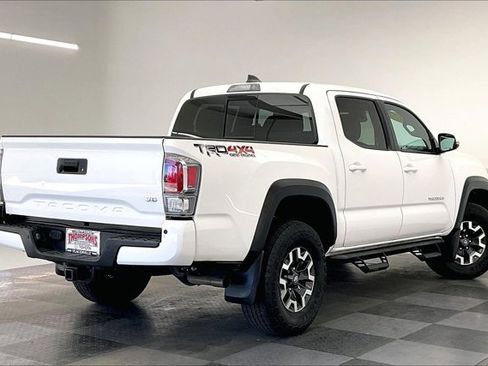 Used 2022 Toyota Tacoma TRD Off-Road image 13