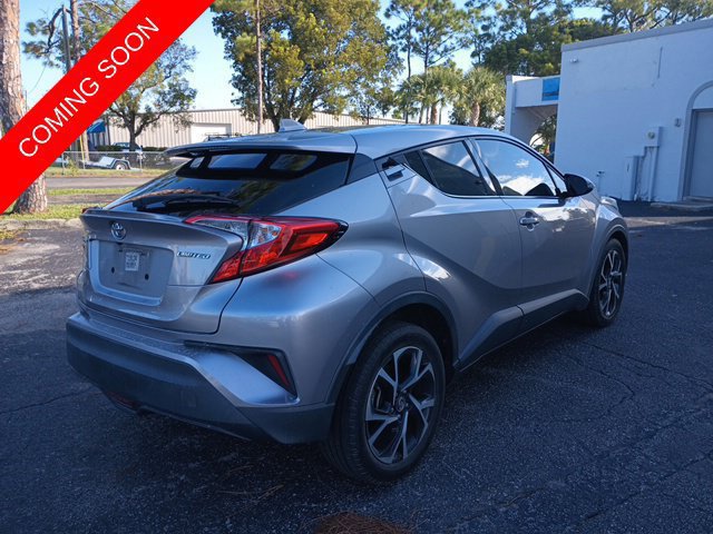 Used 2019 Toyota C-HR Limited FWD image 5