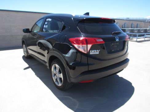 Used 2017 Honda HR-V EX-L image 4