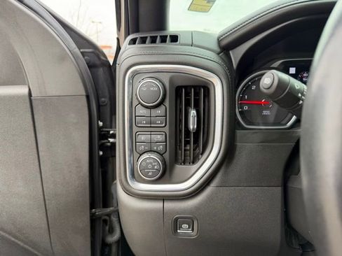 Used 2021 Chevrolet Silverado 1500 High Country image 18