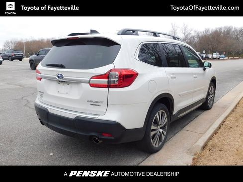 Used 2022 Subaru Ascent Limited w/ Technology Package image 4