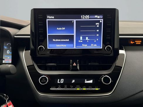 Used 2022 Toyota Corolla LE FWD image 24