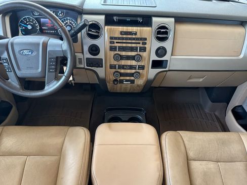Used 2011 Ford F150 Lariat w/ Lariat Chrome Pkg RWD image 3
