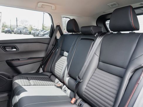 New 2026 Nissan Rogue SV AWD/4WD image 22