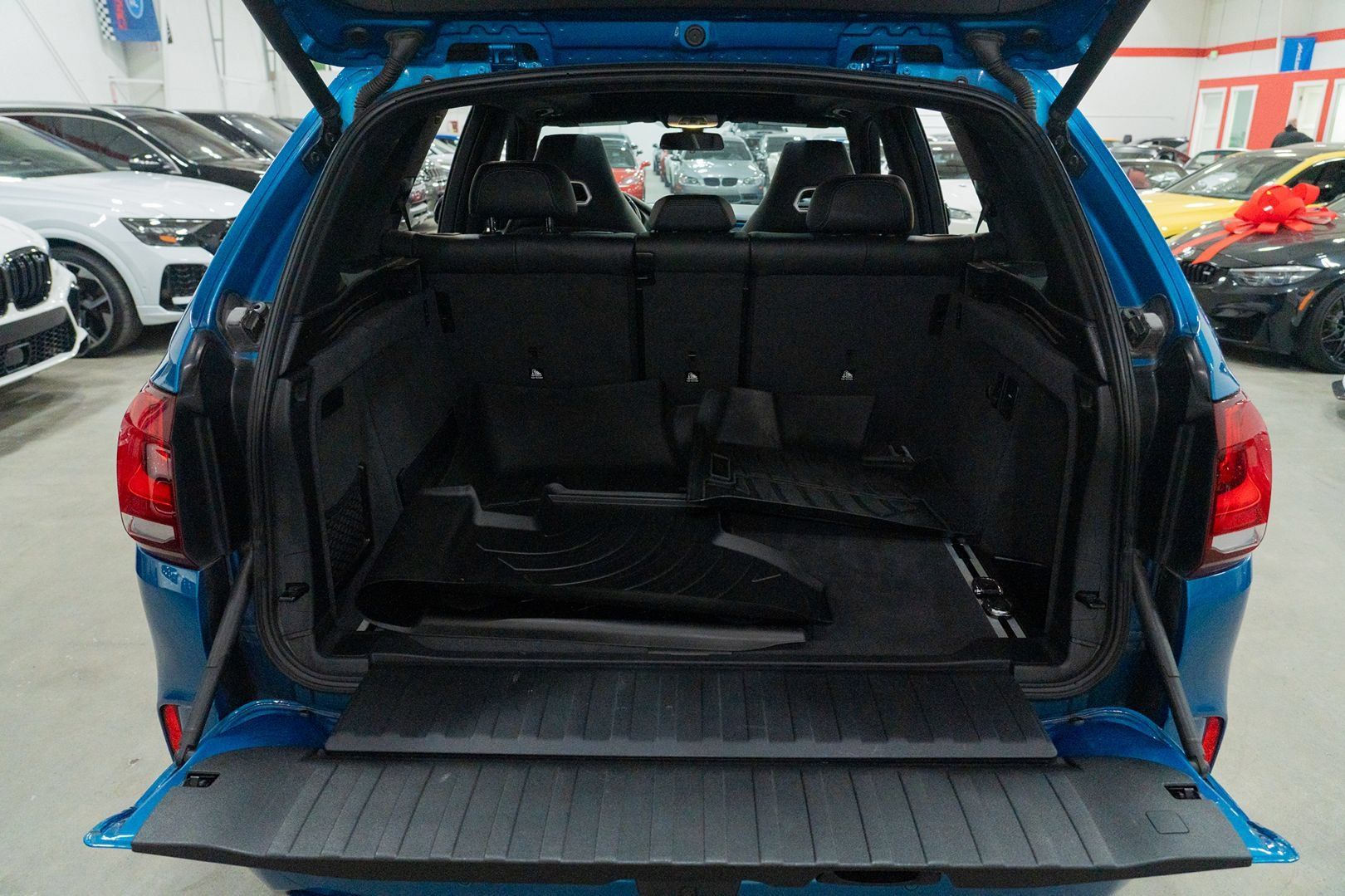 Used 2018 BMW X5 M AWD/4WD image 26