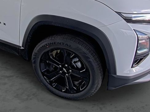New 2026 Chevrolet Equinox LT w/ Convenience Package II FWD image 16