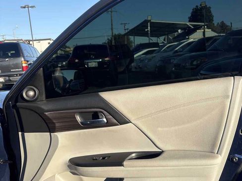 Used 2017 Honda Accord EX-L image 20