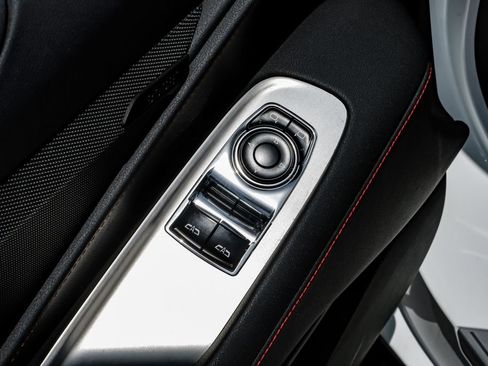 Used 2024 Chevrolet Corvette Z06 RWD image 36