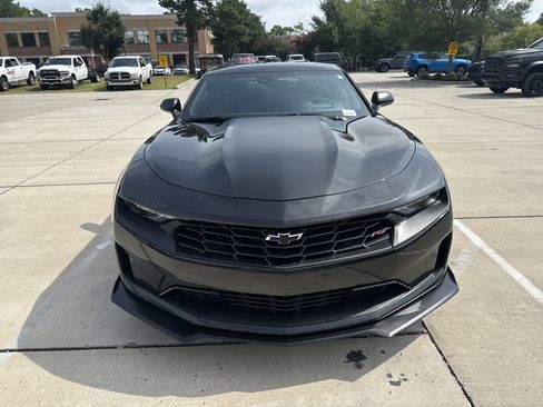 Used 2024 Chevrolet Camaro LT RWD image 6