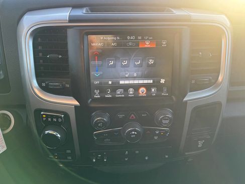 Used 2016 RAM 1500 Classic SLT w/ Luxury Group image 13