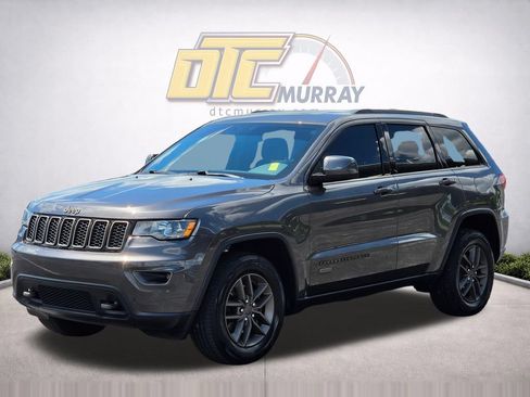 Used 2016 Jeep Grand Cherokee Laredo 75th Anniversary AWD/4WD image 2