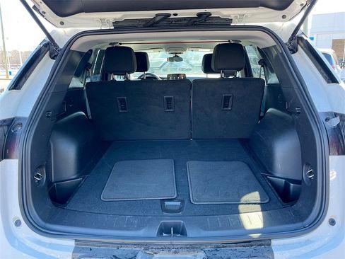 Used 2025 Chevrolet Blazer LT image 21