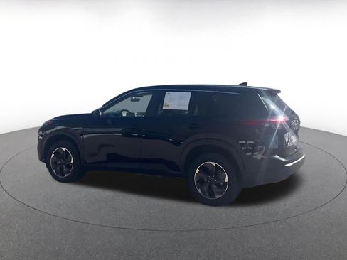 Used 2025 Nissan Rogue SV FWD image 10
