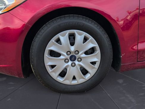 Used 2019 Ford Fusion S image 23