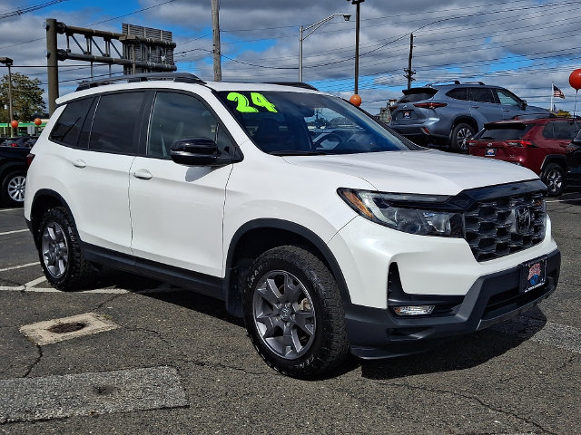 Used 2024 Honda Passport TrailSport image 1