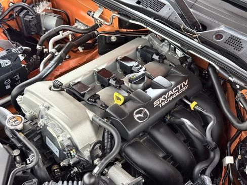 Used 2019 MAZDA MX-5 Miata 30th Anniversary RWD image 39