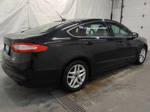 Used 2016 Ford Fusion SE w/ Equipment Group 202A FWD image 10