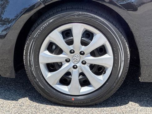 Used 2023 Toyota Corolla LE w/ Carpet Mat Package (TMS) FWD image 24