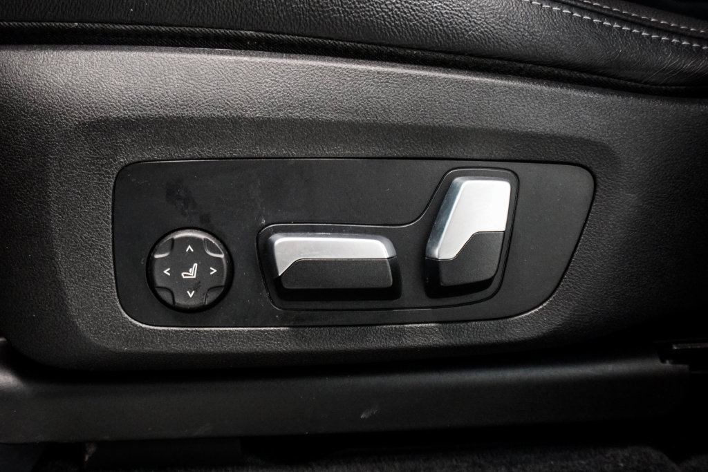 Used 2022 BMW X4 M40i AWD/4WD image 7