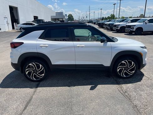 Certified 2025 Chevrolet TrailBlazer RS w/ LPO, Trailering Package AWD/4WD image 8