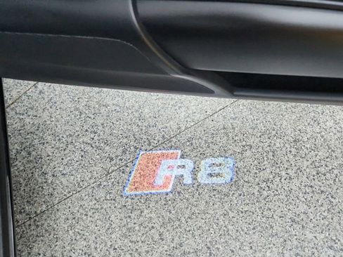 Used 2014 Audi R8 V8 w/ Convenience Package image 23