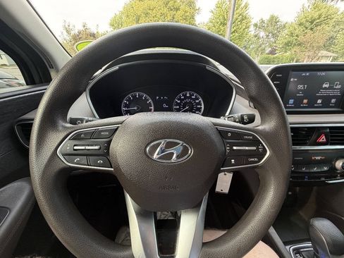 Used 2020 Hyundai Santa Fe SE AWD/4WD image 17