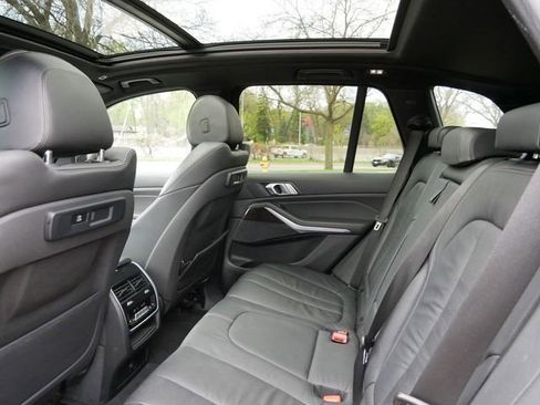 Used 2019 BMW X5 xDrive40i w/ Convenience Package AWD/4WD image 9