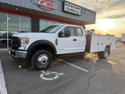 Used 2022 Ford F550 4x4 SuperCab Super Duty image 2