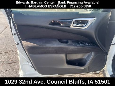 Used 2014 Nissan Pathfinder S AWD/4WD image 16