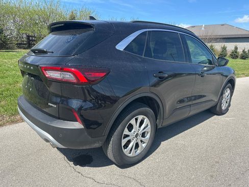 Used 2023 Ford Escape Active w/ Tech Pack #1 AWD/4WD image 14