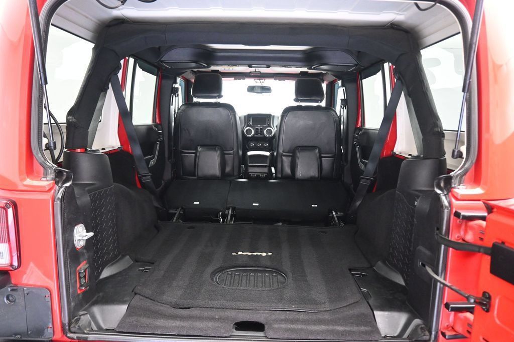 Used 2016 Jeep Wrangler Unlimited Rubicon AWD/4WD image 40