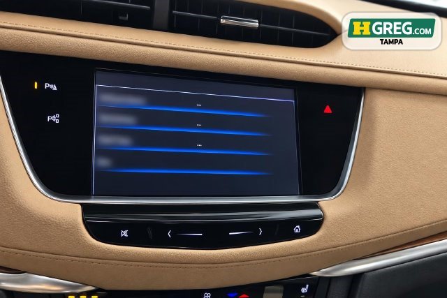 Used 2017 Cadillac XT5 Platinum w/ Driver Assist Package AWD/4WD image 13