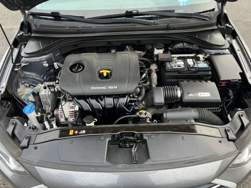 Used 2018 Hyundai Elantra SEL image 29
