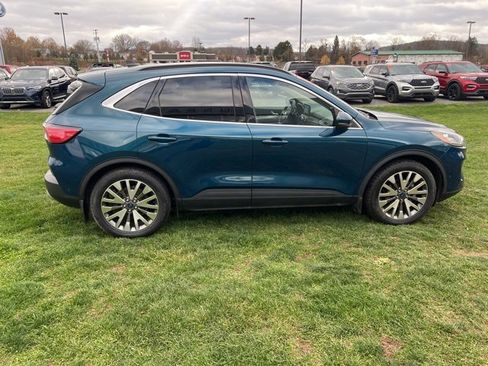 Used 2020 Ford Escape Titanium image 6