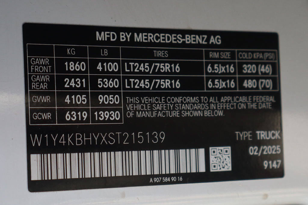 Used 2025 Mercedes-Benz Sprinter 2500 image 27