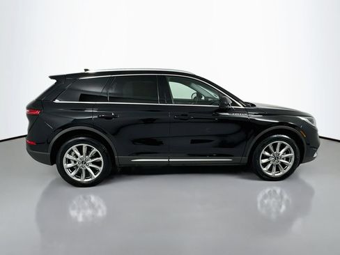 Used 2022 Lincoln Corsair AWD w/ Premium Package image 8