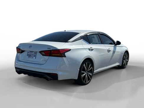 Used 2022 Nissan Altima 2.0 SR FWD image 5