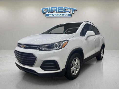 Used 2020 Chevrolet Trax LT w/ LT Convenience Package FWD image 3