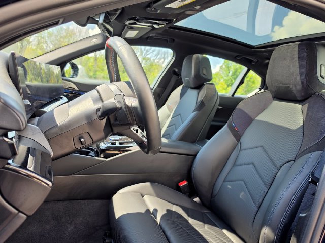 Used 2024 BMW i5 M60 w/ Executive Package AWD/4WD image 17