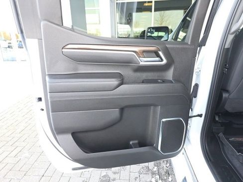 Used 2023 Chevrolet Silverado 1500 RST image 16