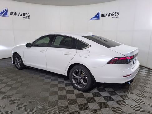Used 2023 Honda Accord EX-L image 3