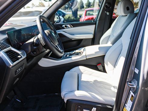 Used 2024 BMW X5 sDrive40i w/ Premium Package RWD image 17